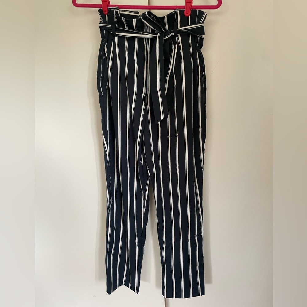 H&M, Size 8, High Waist, Paper Bag Style Pants, navy w/ White Stripes